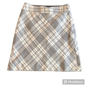 Talbots Plaid A-Line Skirt Size 4 Gray Plaid Academia Style